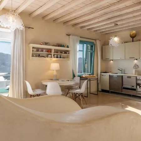 Cycladic Luxury And Comfort In 酒店 凯勒里瓦迪